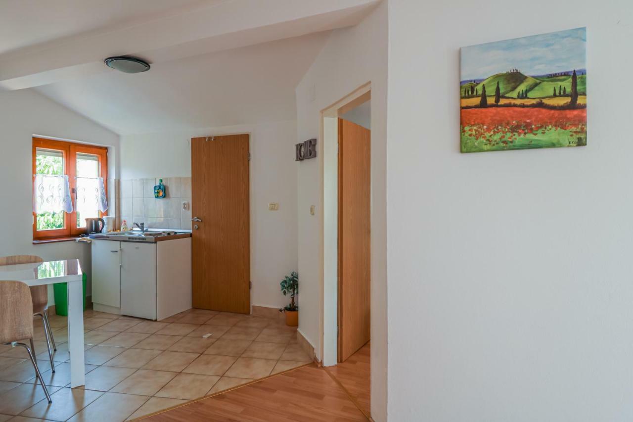 Waimarie Apartment Fazana Luaran gambar
